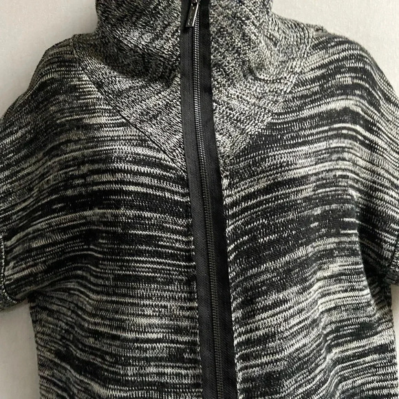 Kenneth Cole Black/ White Short sleeve cotton knit zipper cardigan Sz S - Picture 7 of 15